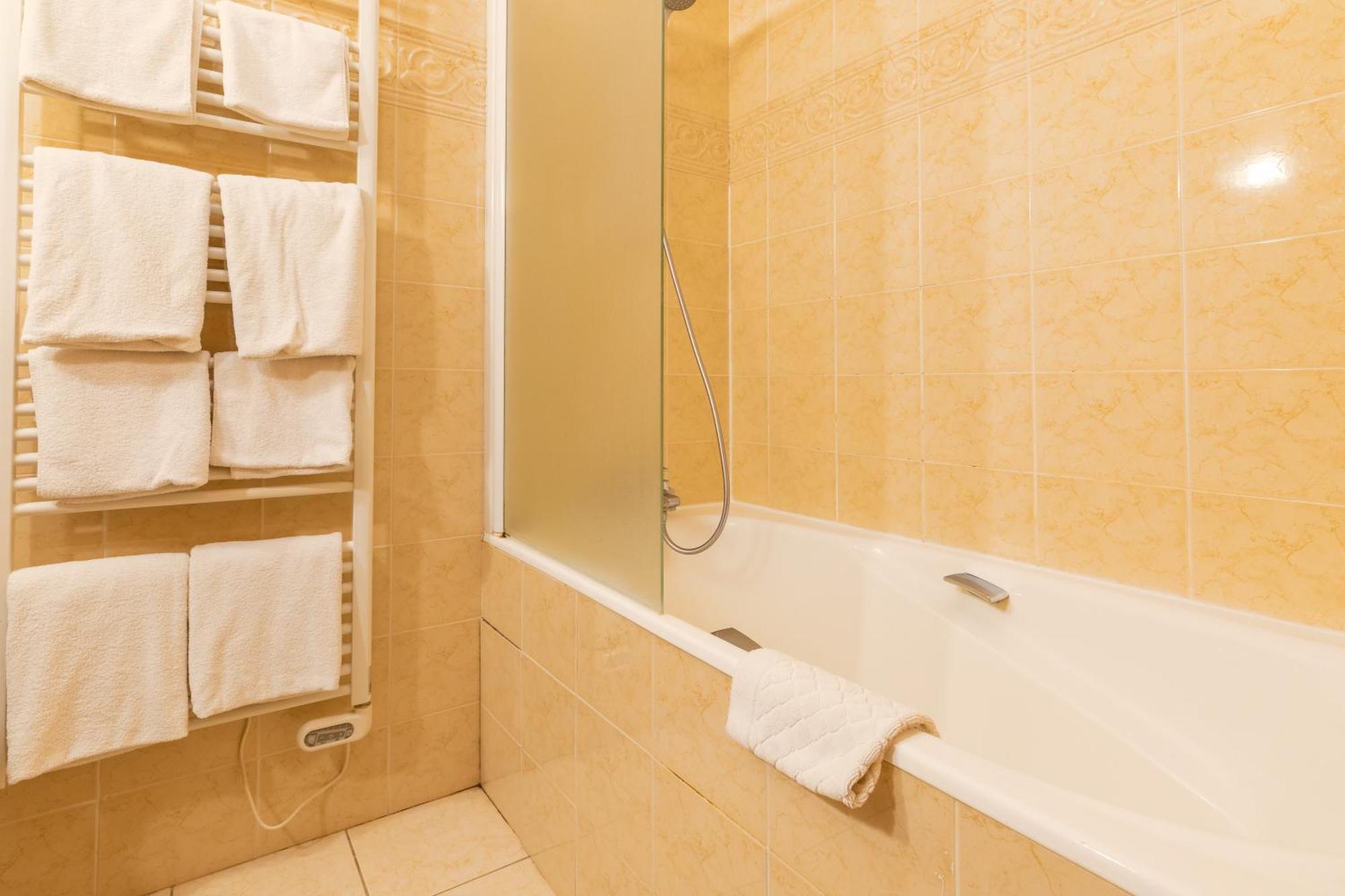 Manoir De Moellien, The Originals Relais Hotel Plonevez-Porzay Luaran gambar