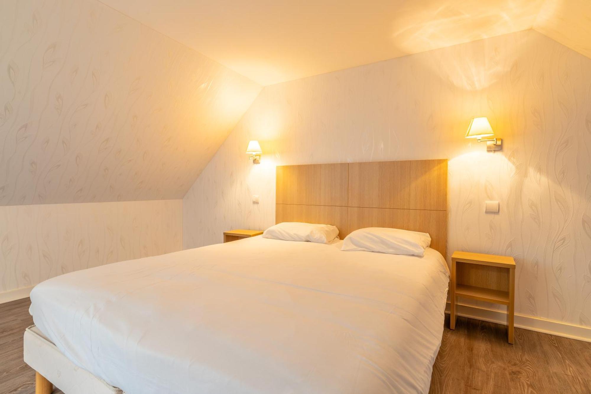 Manoir De Moellien, The Originals Relais Hotel Plonevez-Porzay Luaran gambar