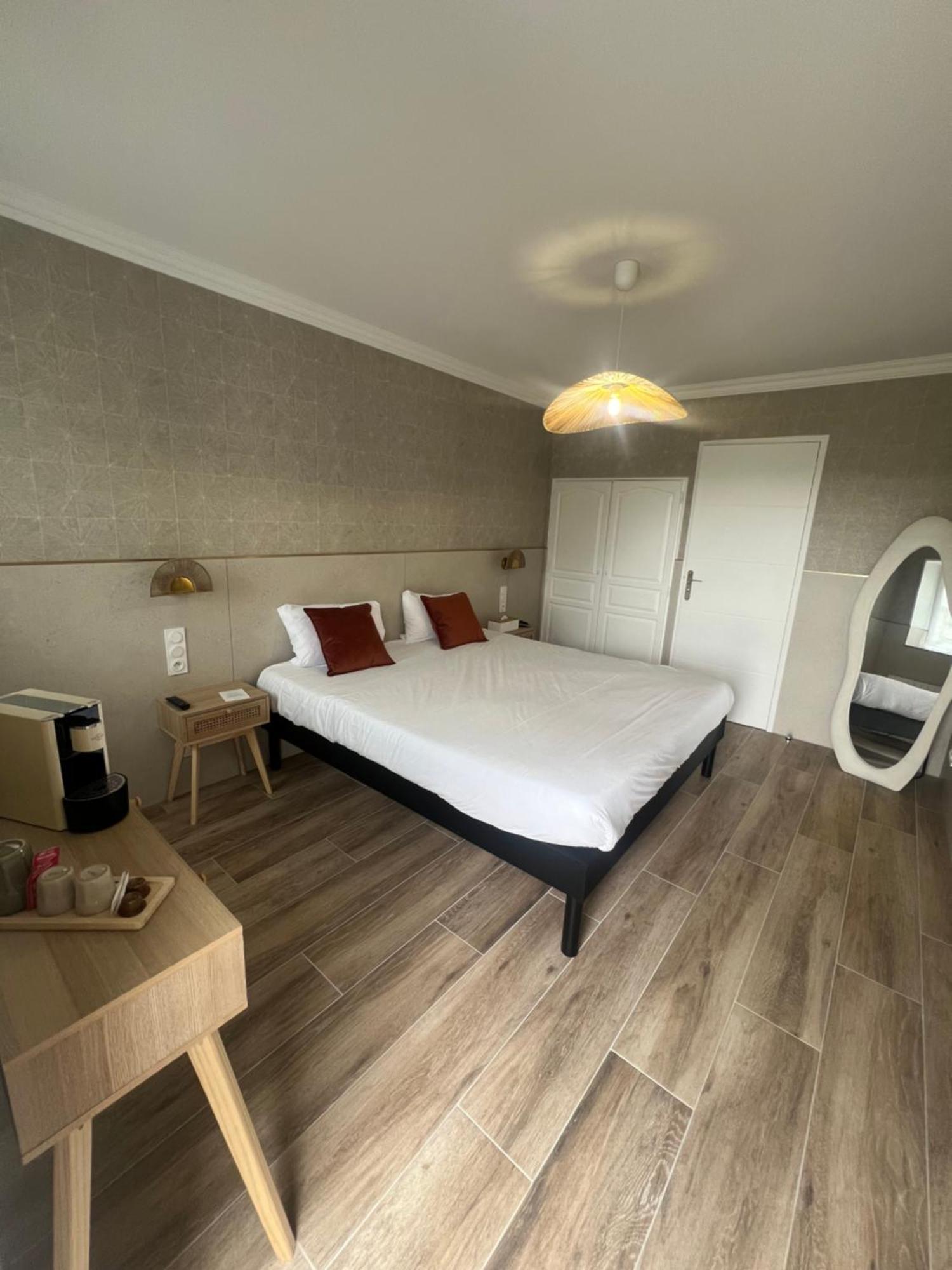 Manoir De Moellien, The Originals Relais Hotel Plonevez-Porzay Luaran gambar