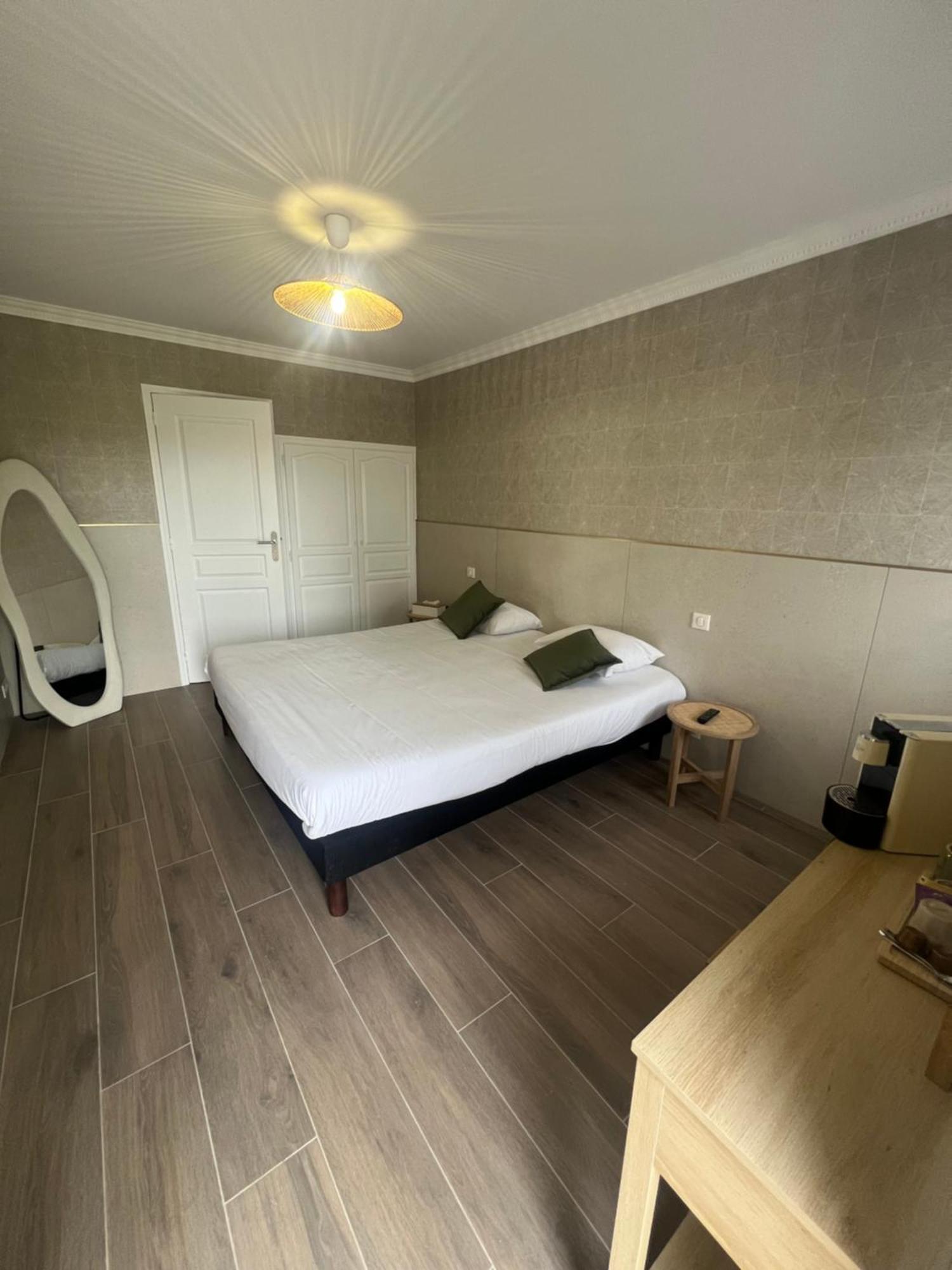 Manoir De Moellien, The Originals Relais Hotel Plonevez-Porzay Luaran gambar